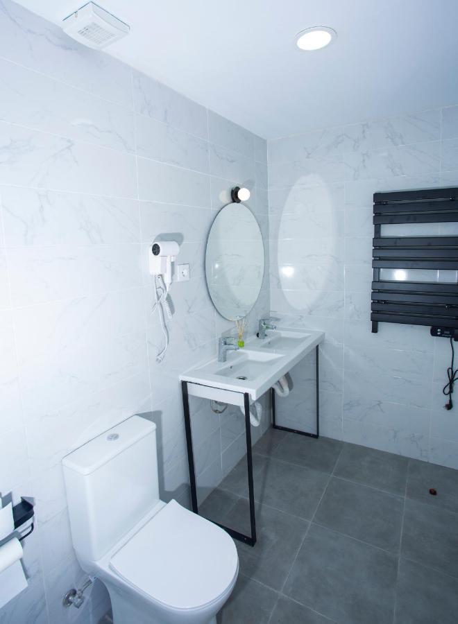 Sg Rooms Консуегра Екстериор снимка
